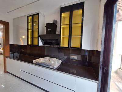 Kitchen Image of 2400 Sq.ft 4 BHK Builder Floor for sale in Ansal Versalia, Sector 67 Gurgaon for Rs. 33000000