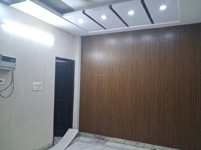Bedroom Image of 900 Sq.ft 2 BHK Builder Floor for sale in Ramesh Nagar New Delhi for Rs. 12000000
