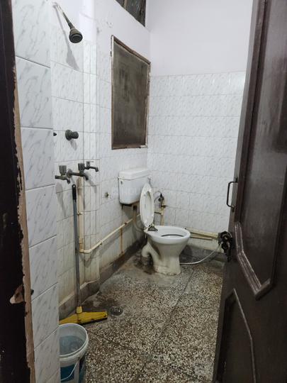 Pramod properties outram Lines Bathroom 1