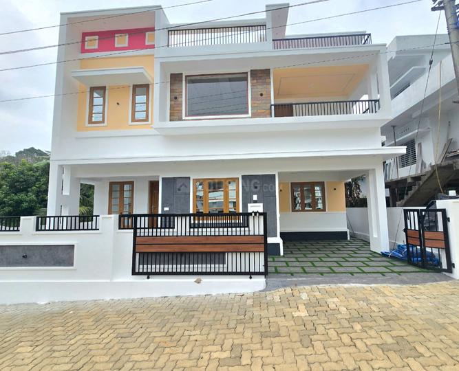 Pukkattupady Main Image 1