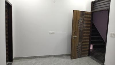 Living Room Image of 800 Sq.ft 1.5 BHK Apartment / Flat for rent in Sector 110 Gurgaon for Rs. 13000