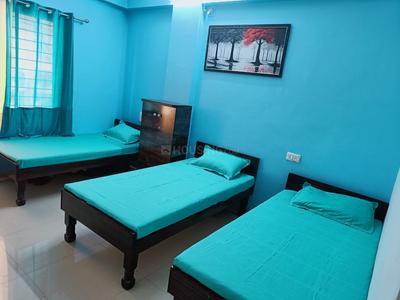 Bedroom Image of Boy&#x27;s Pg In Alkapuri, Chikuwadi.(9712206100) in Old Padra Road, Vadodara