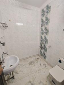 Bathroom Image of 1125 Sq.ft 3 BHK Independent House for rent in Vikaspuri 3bhk Luxurios Home, Vikaspuri New Delhi for Rs. 30000
