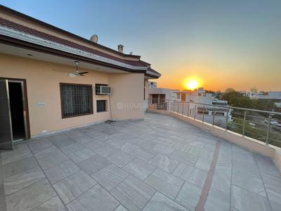 Balcony Image of Whitehouse Girls PG in Model Town, Rohtak