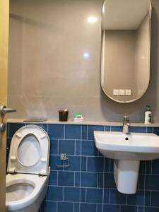 Common Bathroom Image of 642 Sq.ft 2 BHK Apartment / Flat for sale in Dosti Mezzo 22, Sion Mumbai for Rs. 23500000