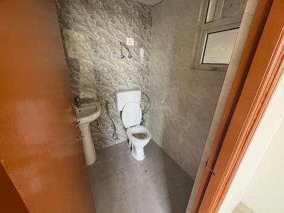 Bathroom Image of 1150 Sq.ft 2.5 BHK Apartment / Flat for rent in Morabadi Ranchi for Rs. 15999