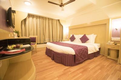 Bedroom Image of 1440 Sq.ft 3 BHK Apartment / Flat for sale in Parleshwar Aangan, Vile Parle East Mumbai for Rs. 55000000