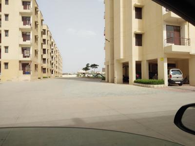 Image of 975 Sq.ft 3 BHK Apartment / Flat for sale in Krish City Phase 2, Tapukara, Bhiwadi for Rs. 4000000