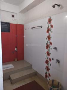 Bathroom Image of 985 Sq.ft 2 BHK Apartment / Flat for rent in Kanchrapara North 24 Parganas District for Rs. 10000