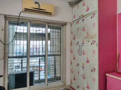 Bedroom Image of 1150 Sq.ft 3 BHK Apartment / Flat for sale in Rosa Bella, Hiranandani Estate Thane for Rs. 18500000