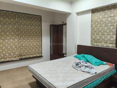 Bedroom Image of 800 Sq.ft 2 BHK Apartment / Flat for rent in Maya Mahal, Khar West Mumbai for Rs. 130000