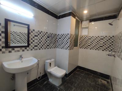 Bathroom Image of 1480 Sq.ft 3 BHK Apartment / Flat for sale in Saya Gold Avenue Phase 1, Indirapuram Ghaziabad for Rs. 20000000
