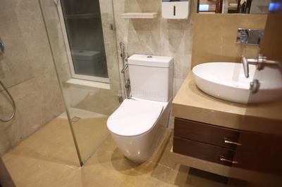 Image of 1250 Sq.ft 2 BHK Apartment / Flat for rent in Indiabulls Blu, Worli, Mumbai for Rs. 350000