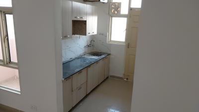 Kitchen Image of 1150 Sq.ft 2.5 BHK Apartment / Flat for rent in Supertech Cape Town, Sector 74 Noida for Rs. 29000