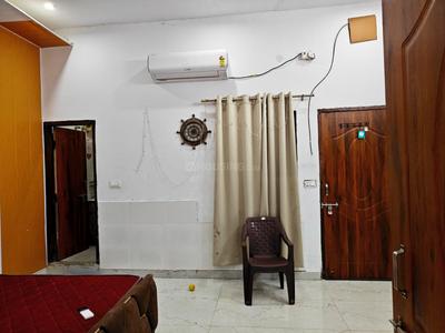 Bedroom Image of 1000 Sq.ft 1 BHK Builder Floor for rent in Sahastradhara Road Dehradun for Rs. 20000