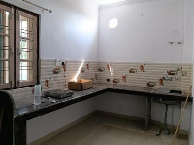 Kitchen Image of 1200 Sq.ft 3 BHK Duplex for rent in Balmikinagar Lucknow for Rs. 20000
