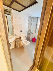 Bathroom Image of 1800 Sq.ft 3 BHK Apartment / Flat for sale in Pandit Vayjanath, Parvati Darshan Pune for Rs. 22000000