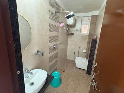 Bathroom Image of 1800 Sq.ft 3 BHK Apartment / Flat for rent in Kantatoli Ranchi for Rs. 24999