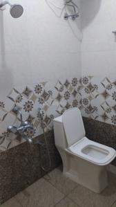 Bathroom Image of 900 Sq.ft 1 BHK Independent House for rent in Koramangala Bengaluru for Rs. 36000