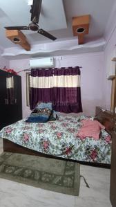 Bedroom Image of 1200 Sq.ft 4 BHK Apartment / Flat for sale in Lake Gardens Kolkata for Rs. 6000000