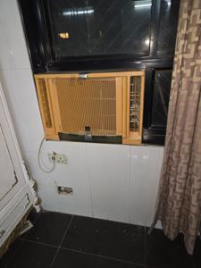 Bathroom Image of 3000 Sq.ft 3 BHK Apartment / Flat for rent in Sadar Rajkot for Rs. 45000