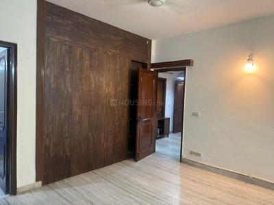 Bedroom Image of 1800 Sq.ft 3 BHK Builder Floor for rent in Greater Kailash New Delhi for Rs. 86000