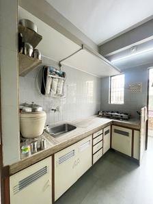 Kitchen Image of 882 Sq.ft 3 BHK Apartment / Flat for sale in Kankaria Ahmedabad for Rs. 7500000
