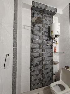 Bathroom Image of 1100 Sq.ft 3 BHK Apartment / Flat for sale in Vikaspuri New Delhi for Rs. 10000000