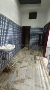 Bathroom Image of 1500 Sq.ft 2.5 BHK Builder Floor for rent in Karamchary Nagar Bareilly for Rs. 11000