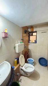 Bathroom Image of 900 Sq.ft 2 BHK Apartment / Flat for rent in Runwal Garden City Daffodil, Thane West Thane for Rs. 35000