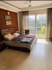 Bedroom Image of 4500 Sq.ft 3 BHK Builder Floor for sale in Sarvodaya Enclave New Delhi for Rs. 127500000