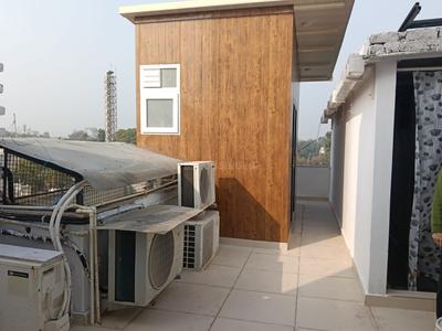 Balcony Image of 300 Sq.ft 1 RK Builder Floor for rent in Sarvapriya Vihar New Delhi for Rs. 35000