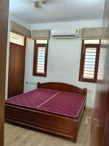 Bedroom Image of 1500 Sq.ft 3 BHK Apartment / Flat for rent in Alaknanda New Delhi for Rs. 100000