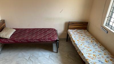 Bedroom Image of Vivis boys pg in Egattur, Chennai