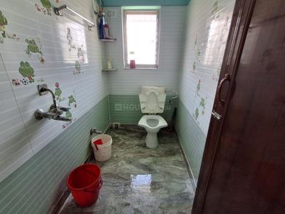 Bathroom Image of 1000 Sq.ft 3 BHK Apartment / Flat for sale in Keshtopur Kolkata for Rs. 4200000