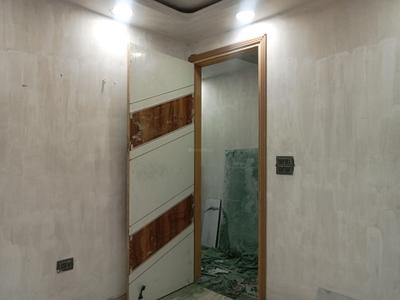Bedroom Image of 1000 Sq.ft 3 BHK Builder Floor for sale in Govindpuri New Delhi for Rs. 7200000