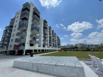 Image of 1215 Sq.ft 2 BHK Apartment / Flat for sale in Nayans Nature Springs, Kukatpally, Hyderabad for Rs. 10000000