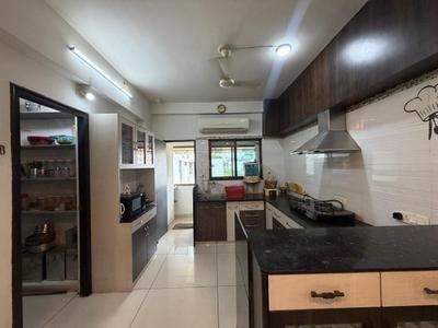 Kitchen Image of 1950 Sq.ft 3 BHK Apartment / Flat for rent in Saiyed Vasna Vadodara for Rs. 45000