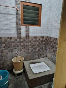 Bathroom Image of 500 Sq.ft 2 BHK Builder Floor for rent in Sangillyandapuram Tiruchirappalli for Rs. 8500