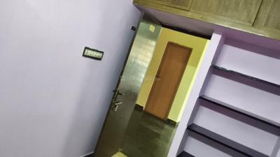 Bedroom Image of 850 Sq.ft 2 BHK Independent House for rent in Nanganallur Chennai for Rs. 18000