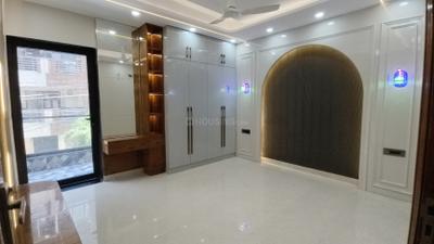 Bedroom Image of 2400 Sq.ft 4 BHK Builder Floor for sale in Vaishali Ghaziabad for Rs. 32500000