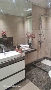 Bathroom Image of 1000 Sq.ft 1 BHK Apartment / Flat for sale in Godrej Palm Retreat 1, Sector 150 Noida for Rs. 13000000