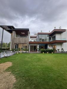 Image of 43560 Sq.ft 5 BHK Farm House for sale in DLF Farms, New Delhi for Rs. 350000000