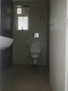 Common Bathroom Image of 1008 Sq.ft 3 BHK Apartment / Flat for sale in Merlin Verve, Tollygunge Kolkata for Rs. 16000000