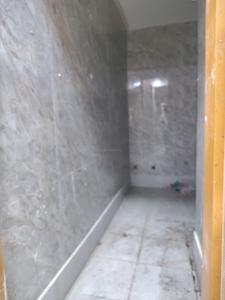 Common Bathroom Image of 650 Sq.ft 2 BHK Apartment / Flat for sale in Sangam Vihar New Delhi for Rs. 2800000