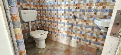 Bathroom Image of 1505 Sq.ft 3 BHK Apartment / Flat for sale in Keshtopur Kolkata for Rs. 5418000