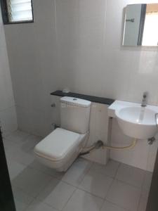 Bathroom Image of 1350 Sq.ft 3 BHK Apartment / Flat for sale in Rohan Mithila, Viman Nagar Pune for Rs. 18500000