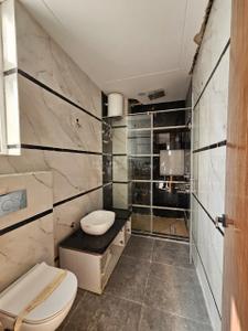 Bathroom Image of 2200 Sq.ft 3 BHK Builder Floor for sale in South City Floors 1, Sector 41 Gurgaon for Rs. 27000000