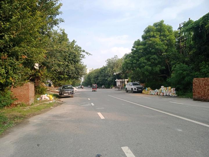 Block D, Sector 105 Main Image 1