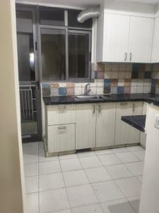 Kitchen Image of 1299 Sq.ft 3 BHK Apartment / Flat for sale in Unitech Uniworld Gardens 2, Sector 47 Gurgaon for Rs. 21000000